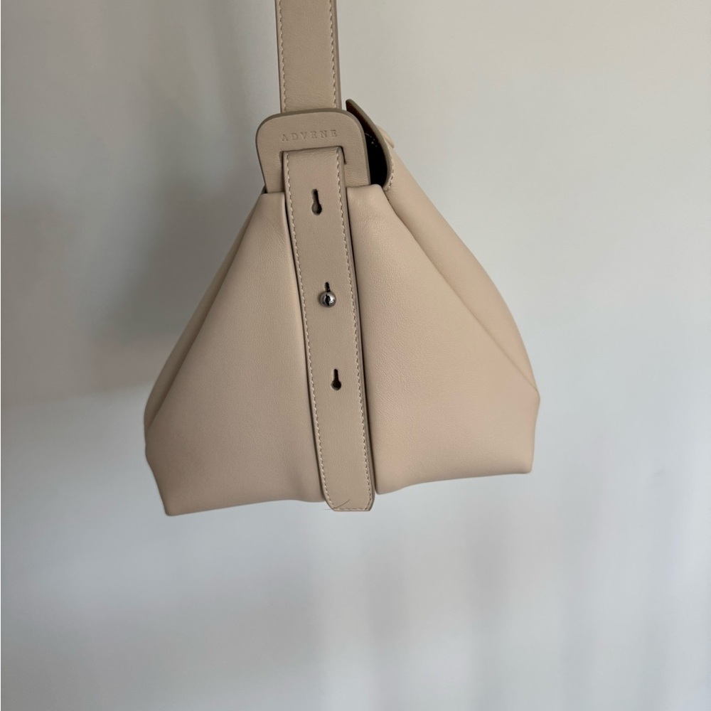 Advene Age Bag in Cream - like new with both straps. - Picture 7 of 10